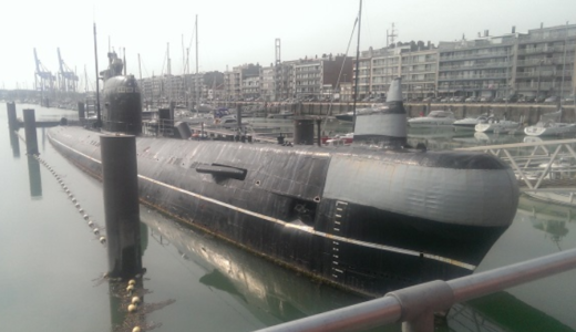 潜水艦 in フランス